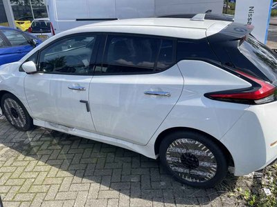 Nissan LEAF Tekna 39 kWh